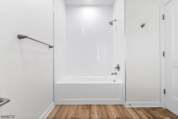 $3,075 | 321 East 3rd Street, Unit 334, Plainfield, NJ 07060