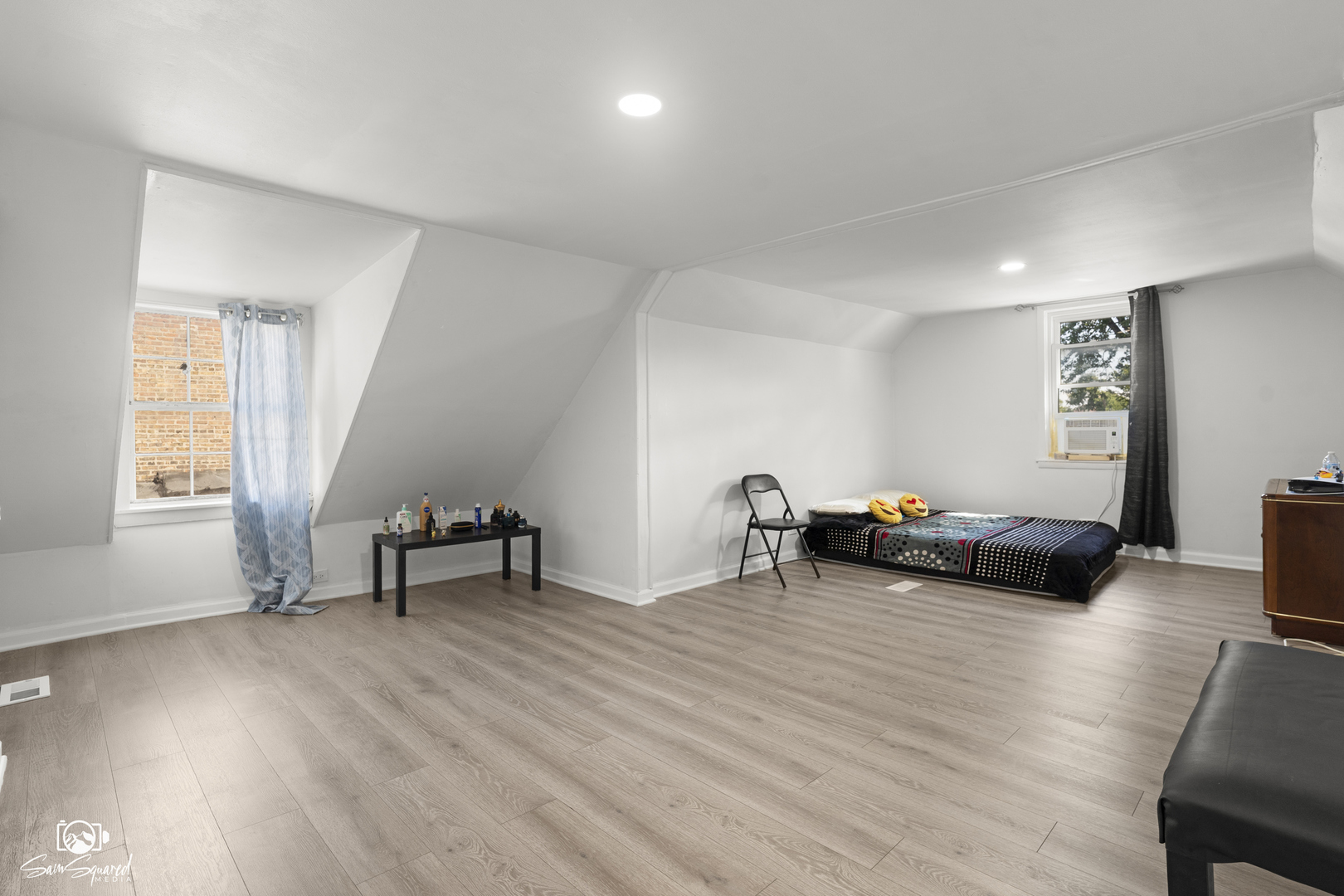5636 South Carpenter Street Chicago, IL 60621 - Photo 15 of 27 a view of a livingroom with furniture and a couch