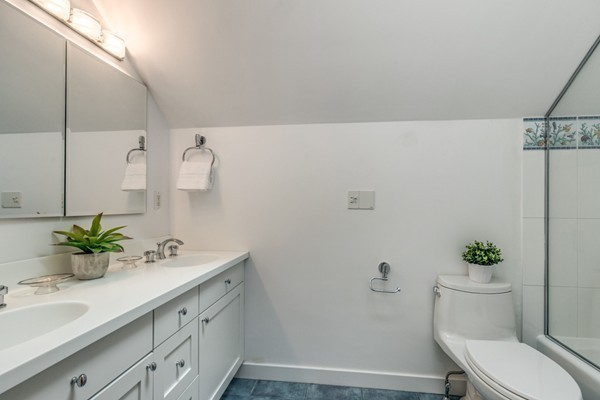 4 Russell Road Lexington, MA 02420 - Photo 23 of 30