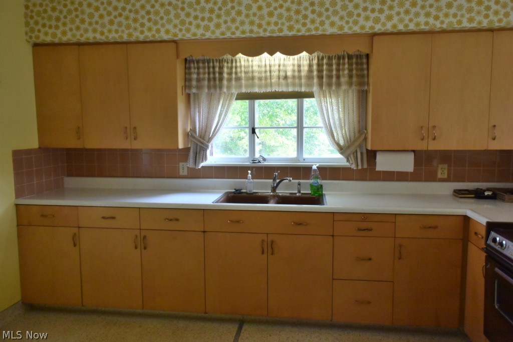 1631 Brittain Road Akron, OH 44310 - Photo 7 of 23 Kitchen