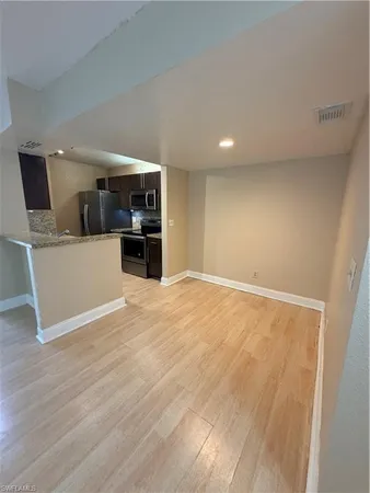 $1,750 | 190 Santa Clara Drive, Unit 190, Naples, FL 34104