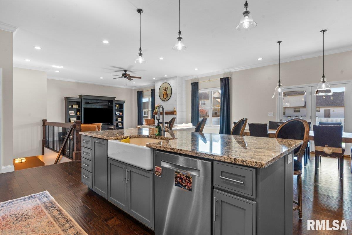 113 Ramblewood Road Chatham, IL 62629 - Photo 11 of 43 Gallery Image 11