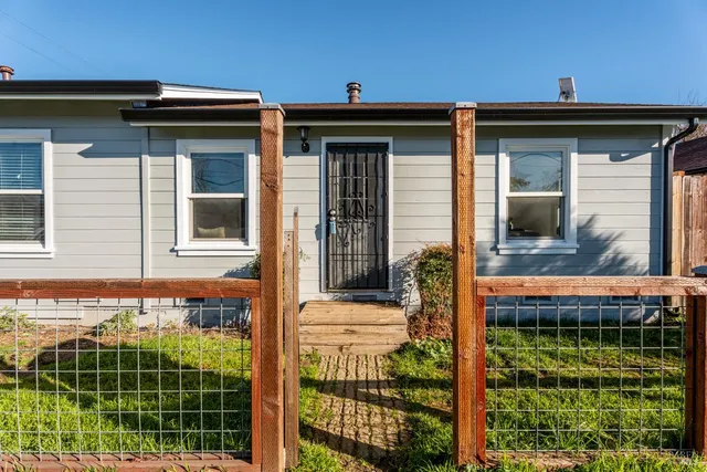 $379,000 | 309 East Valley Street, Willits, CA 95490