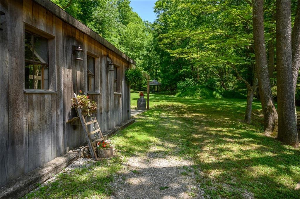 997 Mt Liberty Road Nashville, IN 47448 - Photo 14 of 56 Gallery Image 14