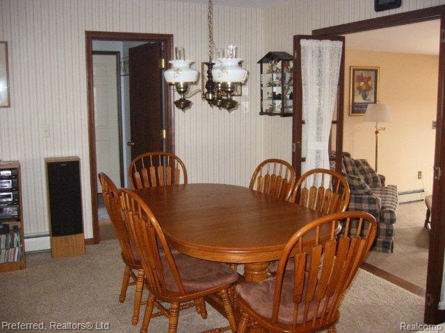 Spacious Dining Area