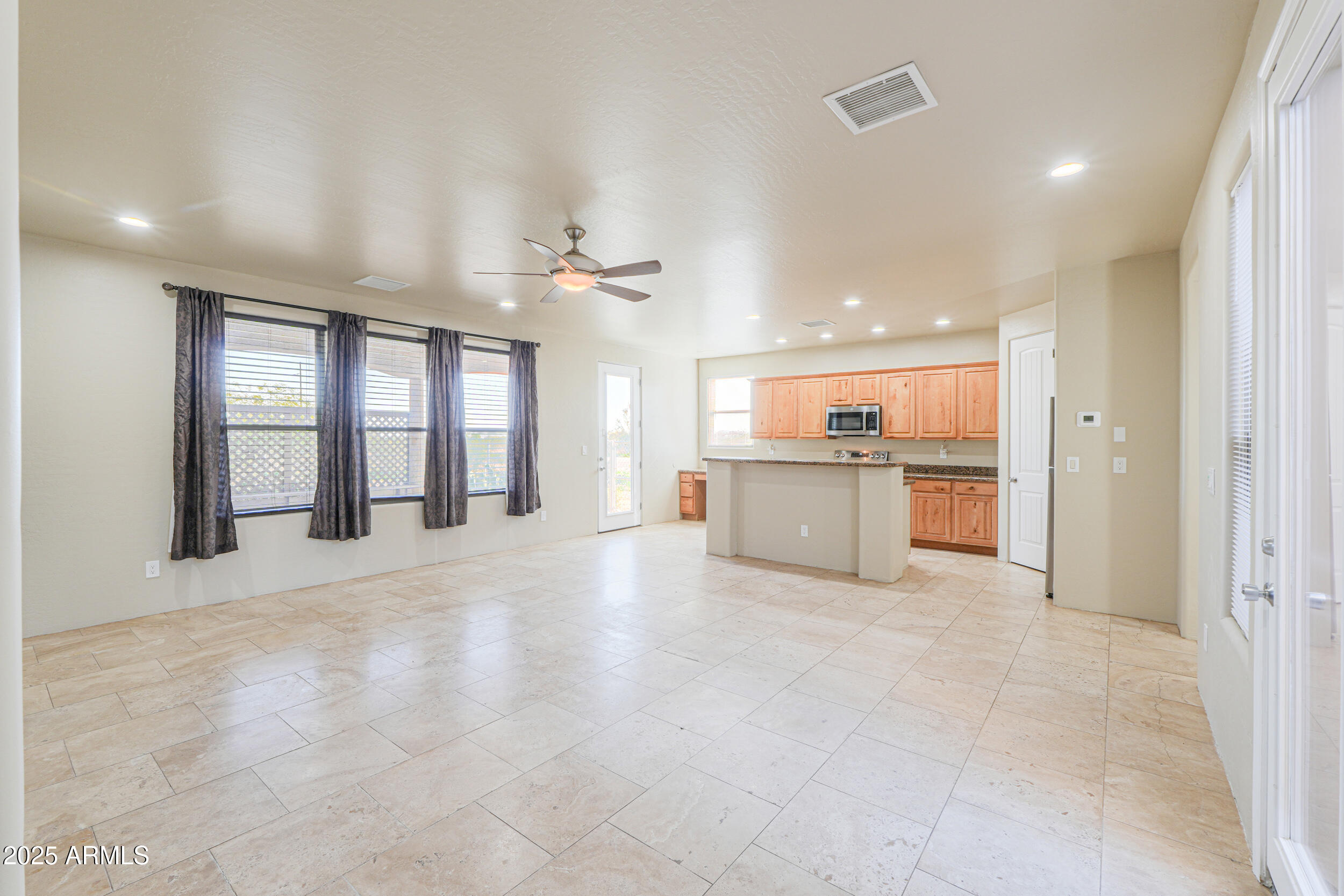 53304 West Barnes Road Maricopa, AZ 85139 - Photo 11 of 75