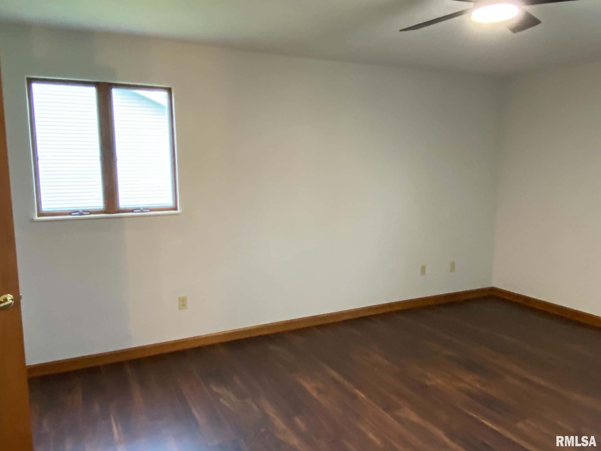 1547 East Myrtle Street Canton, IL 61520 - Photo 15 of 23