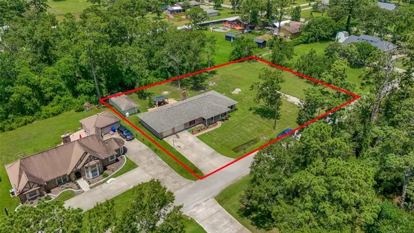 $2,800 | 109 Fox Hollow Drive, Baytown, TX 77521