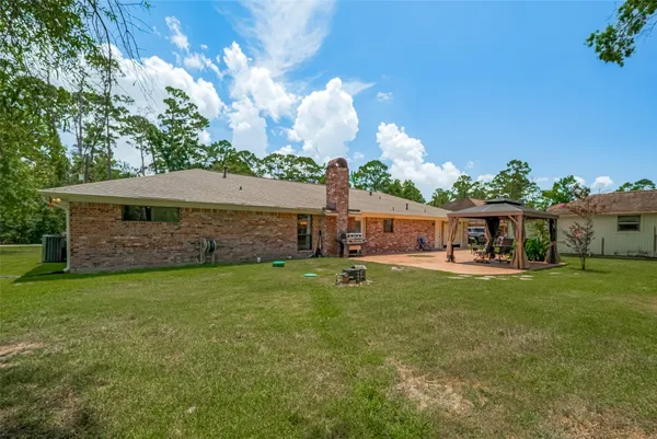 $2,800 | 109 Fox Hollow Drive, Baytown, TX 77521