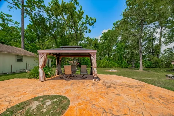 $2,800 | 109 Fox Hollow Drive, Baytown, TX 77521