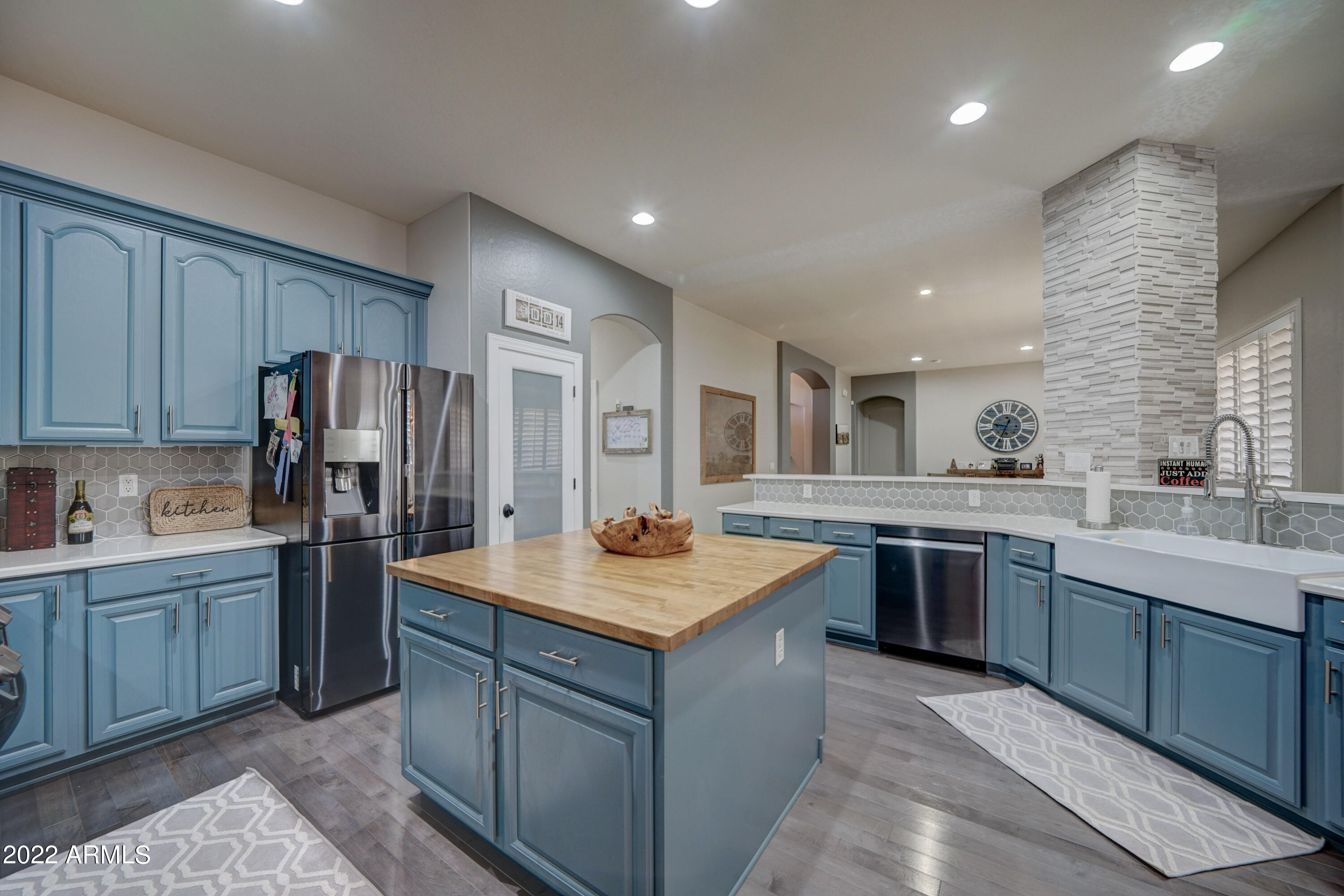 6839 West Rowel Road Peoria, AZ 85383 - Photo 11 of 24 6839 W Rowel Rd-11
