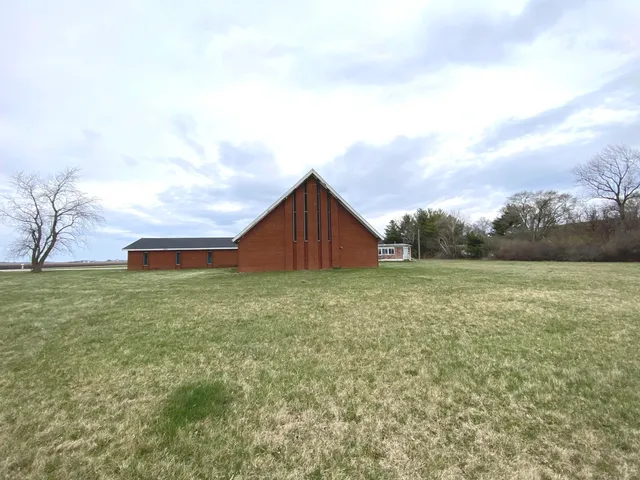 a view of an entryway of a house