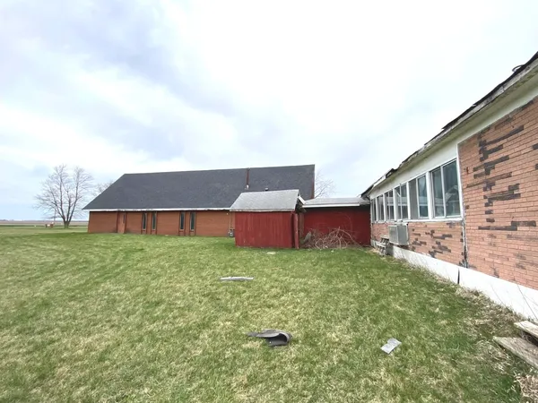 a house view with a outdoor space