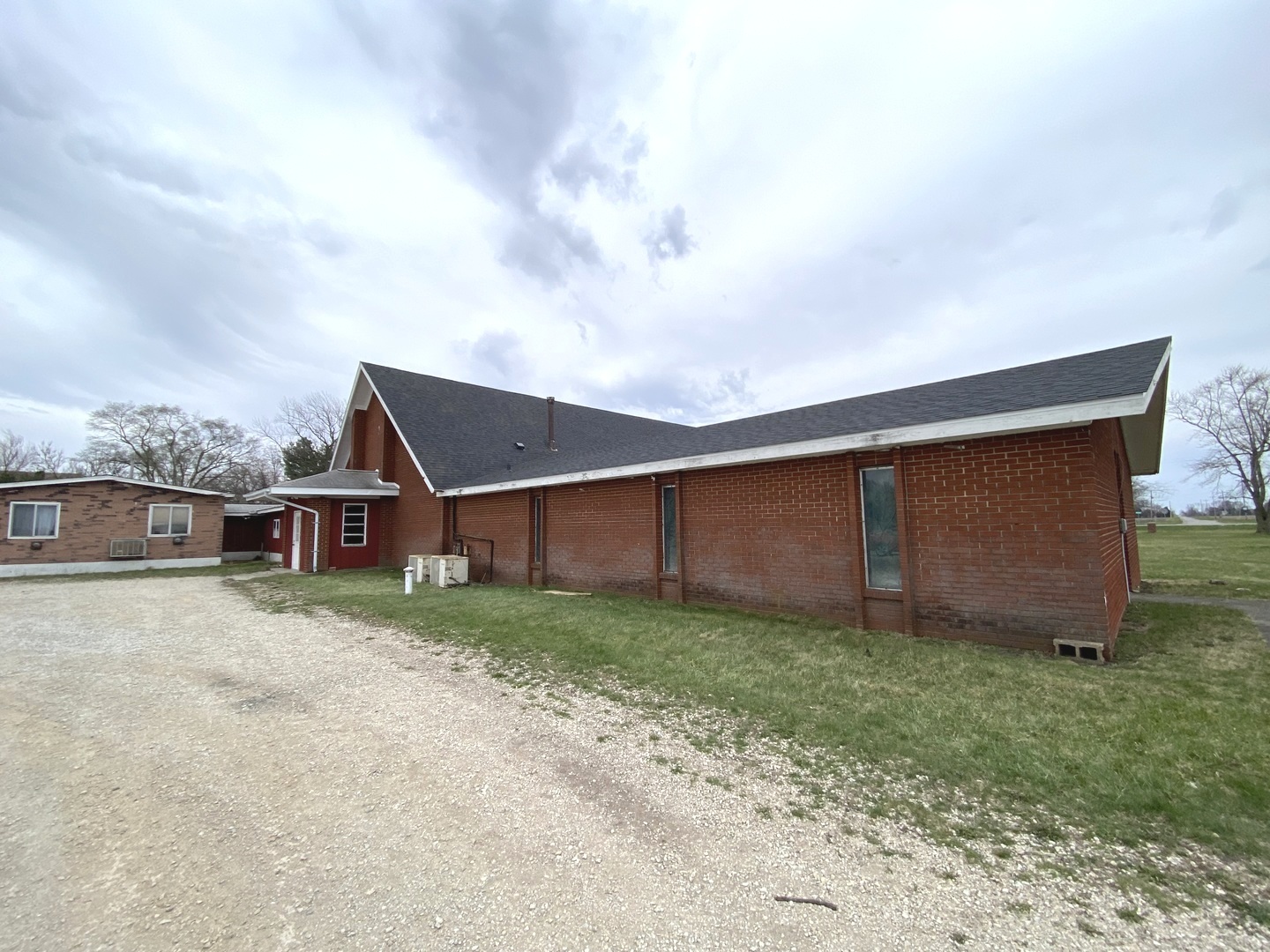 1902 County Road 3000 North Rantoul, IL 61866 - Photo 5 of 91