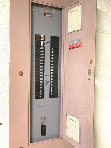 $233,000 | 1902 County Road 3000 North, Rantoul, IL 61866