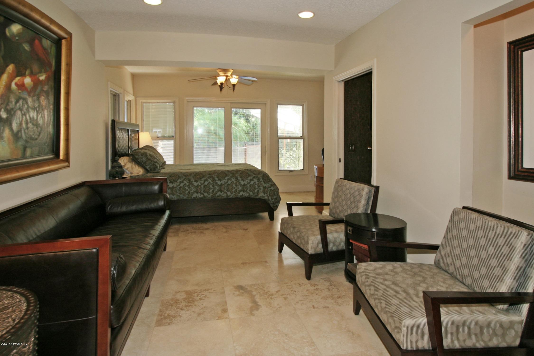 1305 Seminole Road Atlantic Beach, FL 32233 - Photo 19 of 34 guest_suite_1