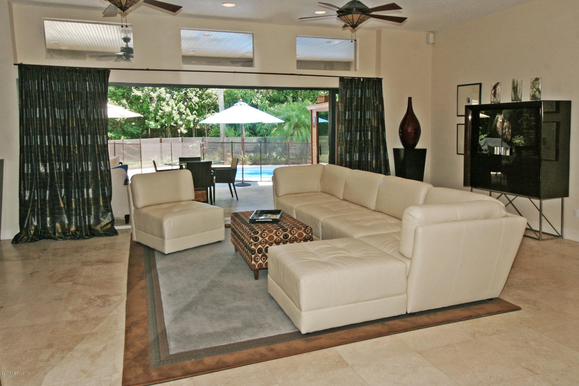 1305 Seminole Road Atlantic Beach, FL 32233 - Photo 6 of 34 living_room