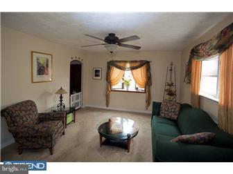 9213 Horatio Road Philadelphia, PA 19114 - Photo 3 of 12 Gallery Image 3