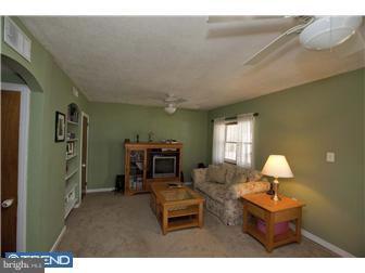 9213 Horatio Road Philadelphia, PA 19114 - Photo 6 of 12 Gallery Image 6