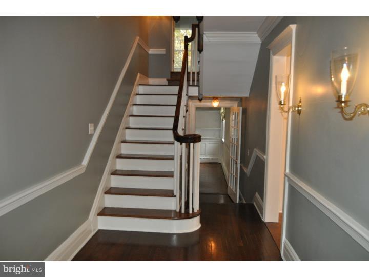 2315 Ridgeway Road Wilmington, DE 19805 - Photo 3 of 25 Foyer