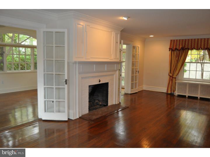 2315 Ridgeway Road Wilmington, DE 19805 - Photo 4 of 25 Living Room