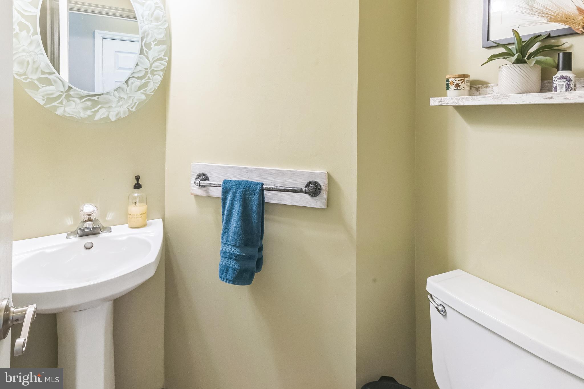 26 Emerald Ridge Drive Bear, DE 19701 - Photo 13 of 35 Charming 1st floor powder room with neutral colors