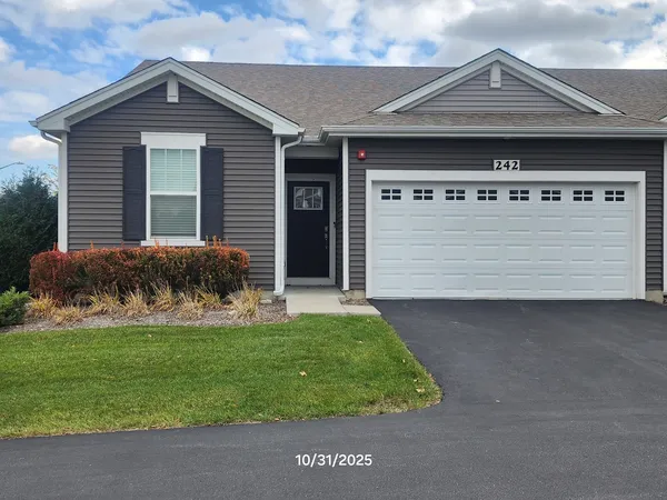 $359,900 | 242 Sussex Lane, North Aurora, IL 60542