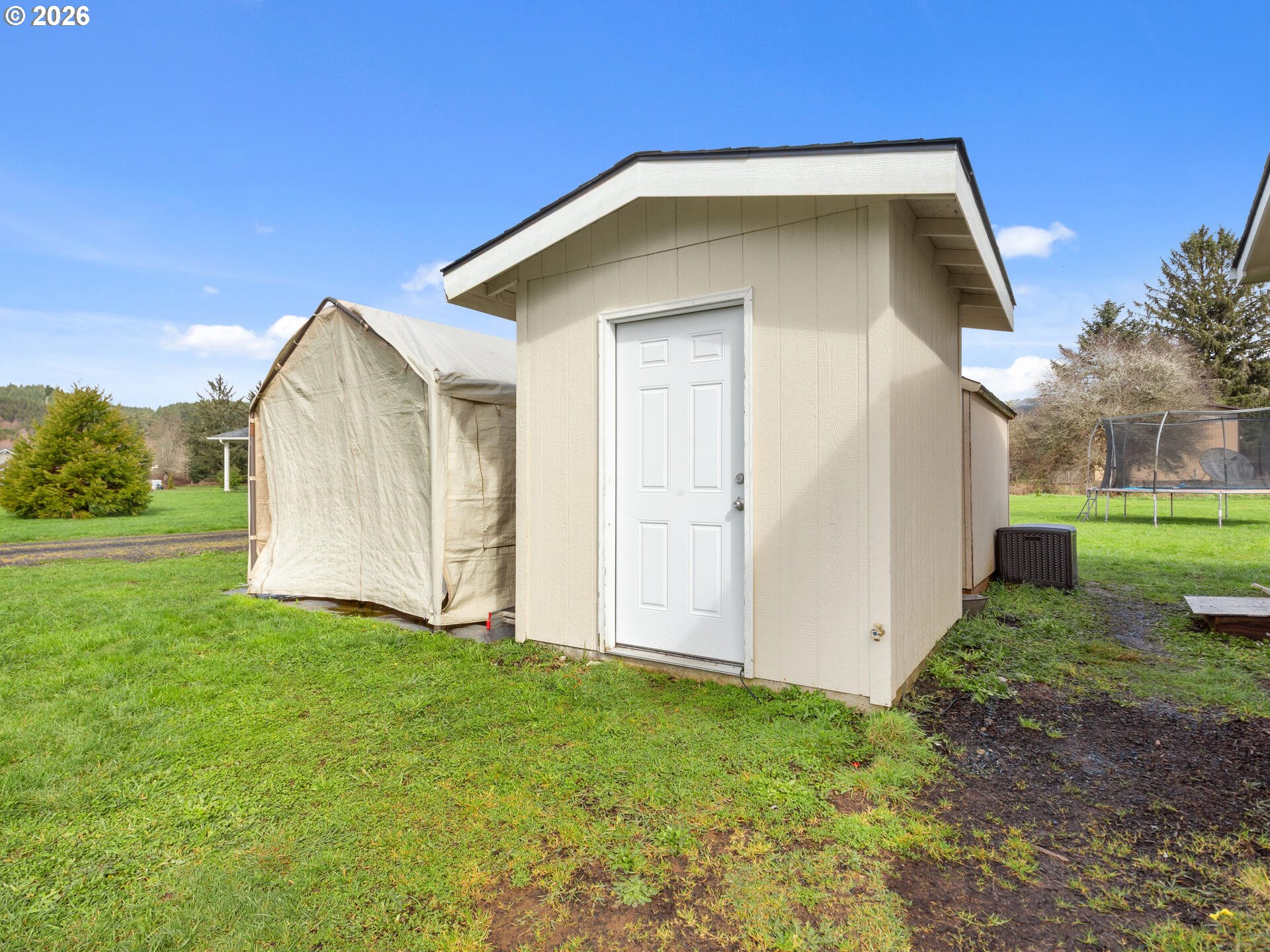 4 Nature Loop Cathlamet, WA 98612 - Photo 41 of 48