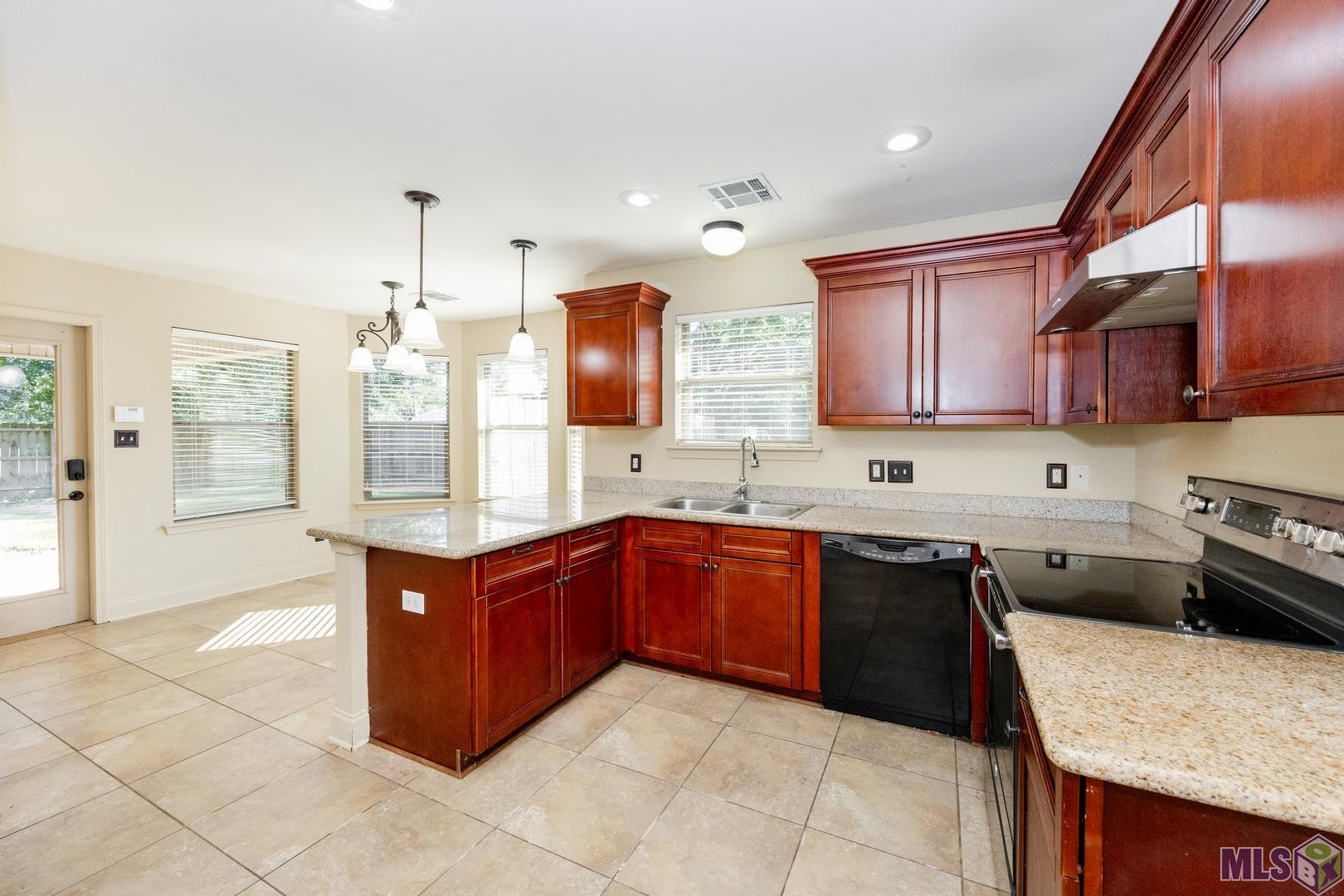 133 Scott Street Madisonville, LA 70447 - Photo 2 of 15