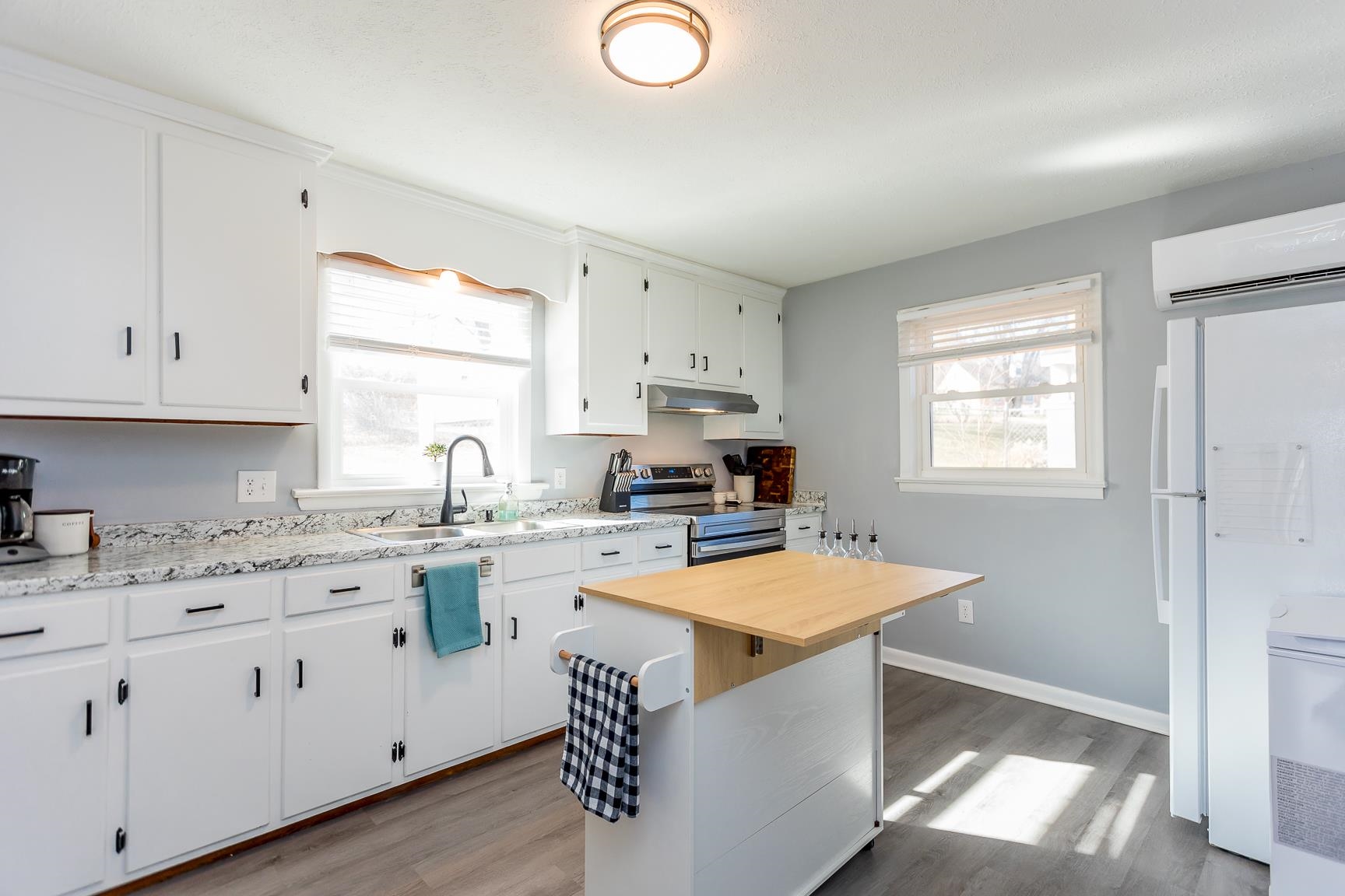 170 Quick's Mill Road Verona, VA 24482 - Photo 11 of 45 a kitchen a sink cabinets and window