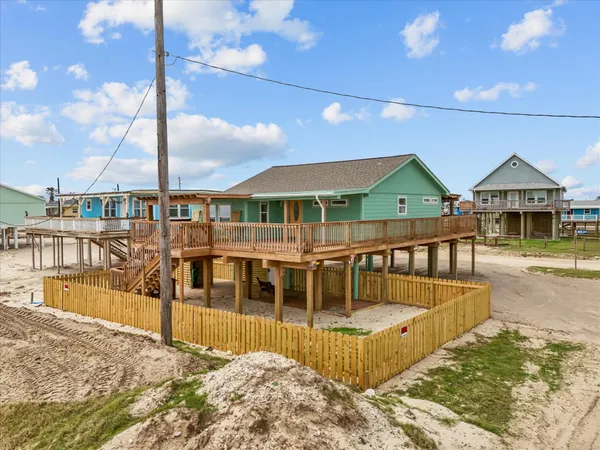 $641,000 | 1103 White Cap Drive, Surfside Beach, TX 77541
