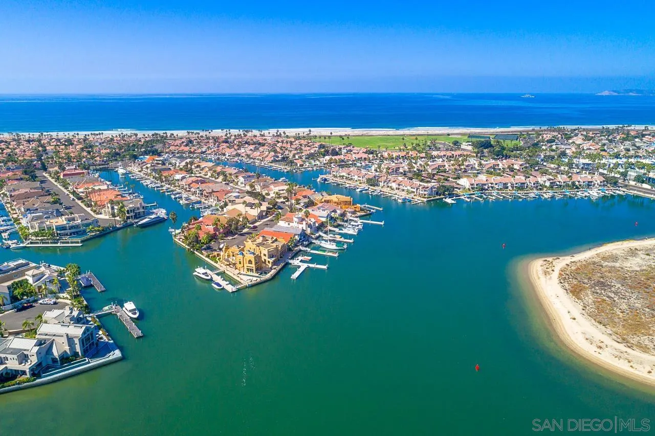 40 Green Turtle Road Coronado, CA 92118 - Photo 9 of 11 view of city and ocean