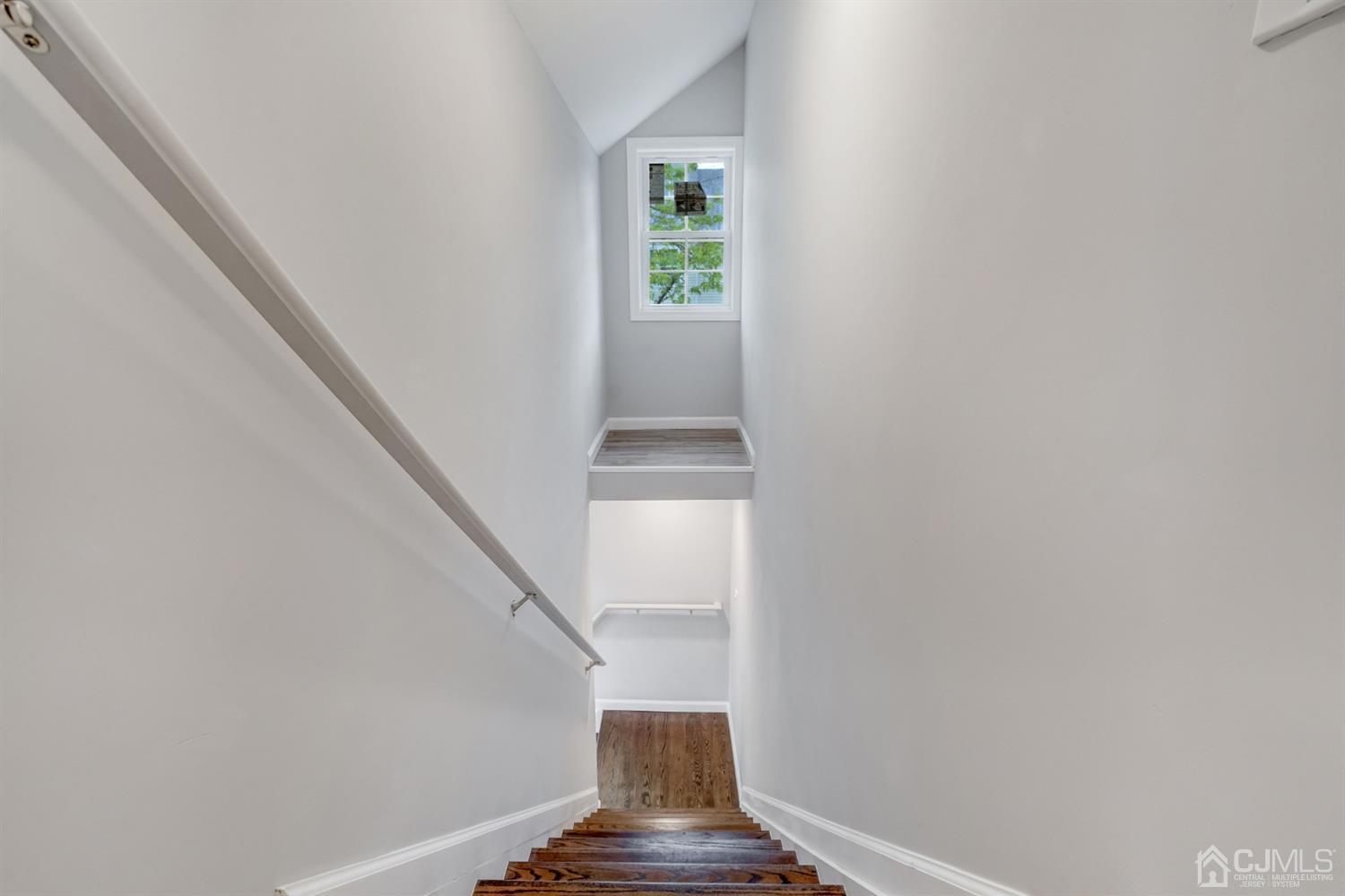 465 Inman Avenue Colonia, NJ 07067 - Photo 19 of 27 Gallery Image 19