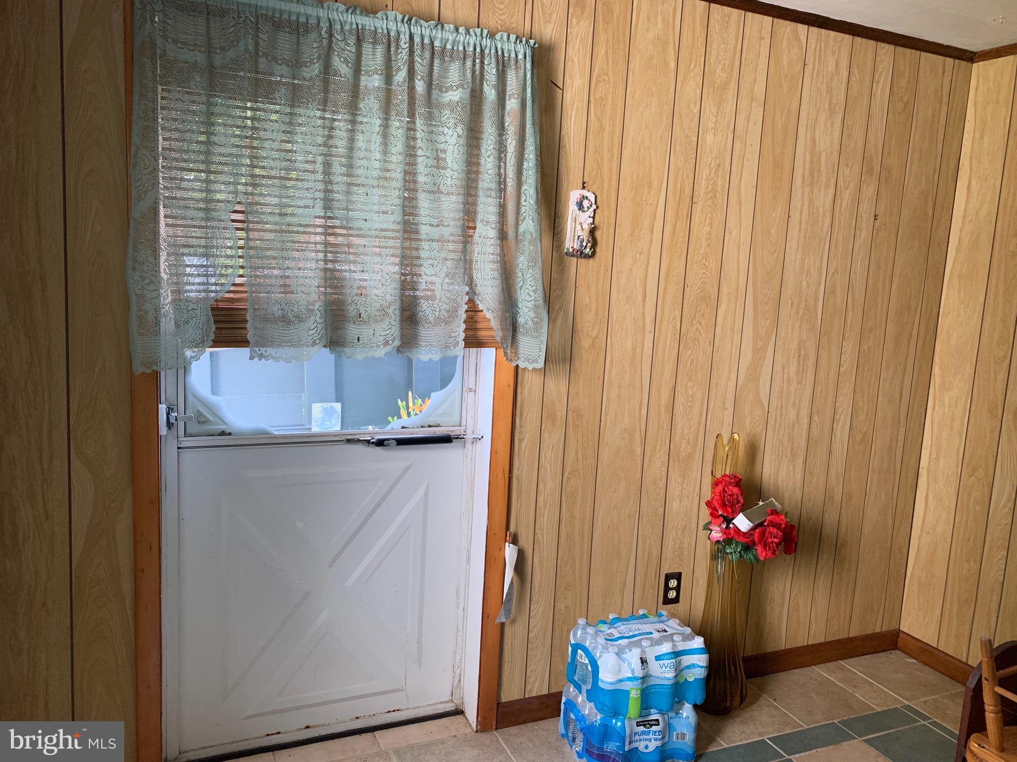 11350 Baker Road Keymar, MD 21757 - Photo 22 of 102 Enclosed porch/mud room/sun room
