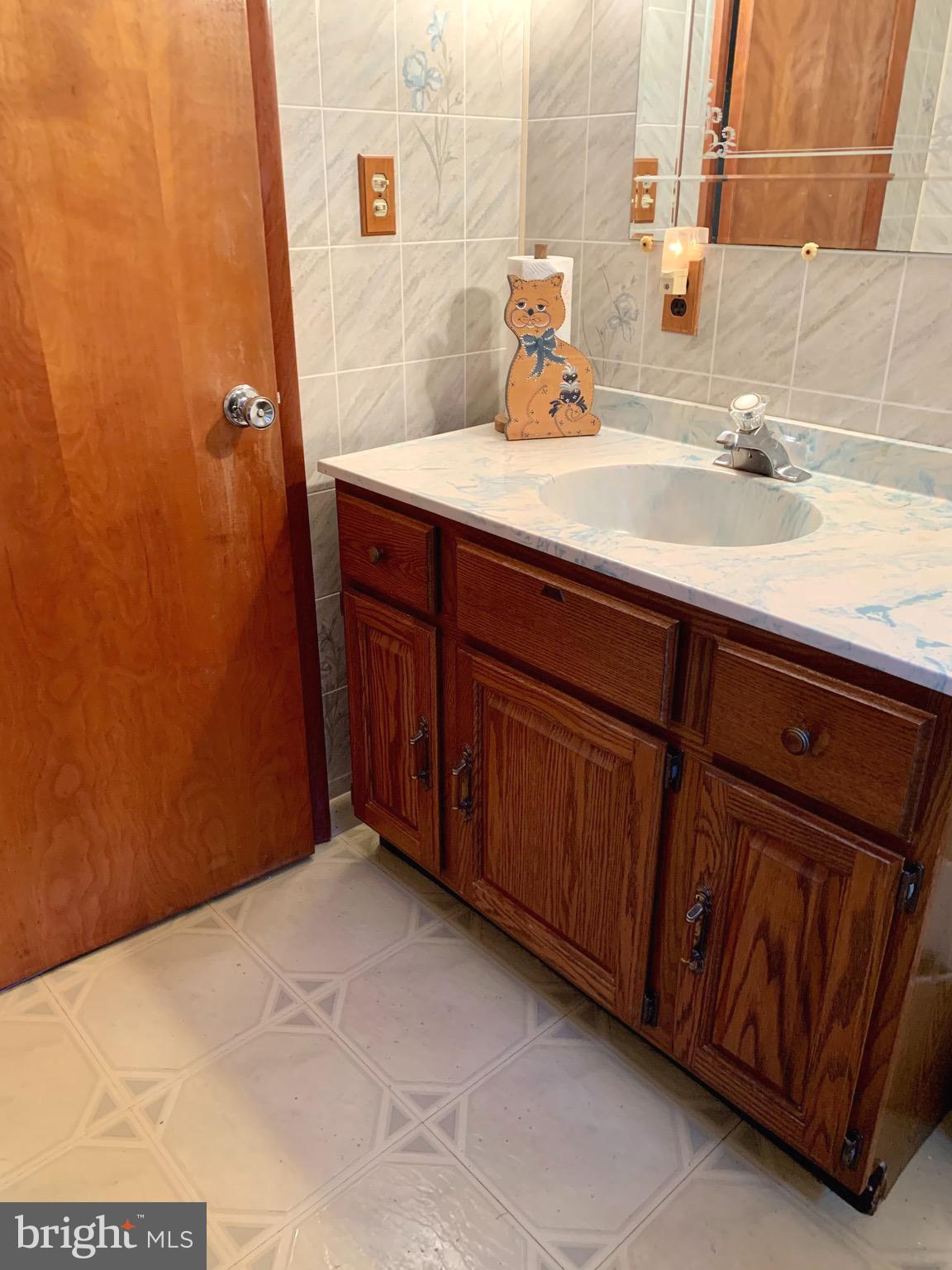 11350 Baker Road Keymar, MD 21757 - Photo 38 of 102 1st flr full bath
