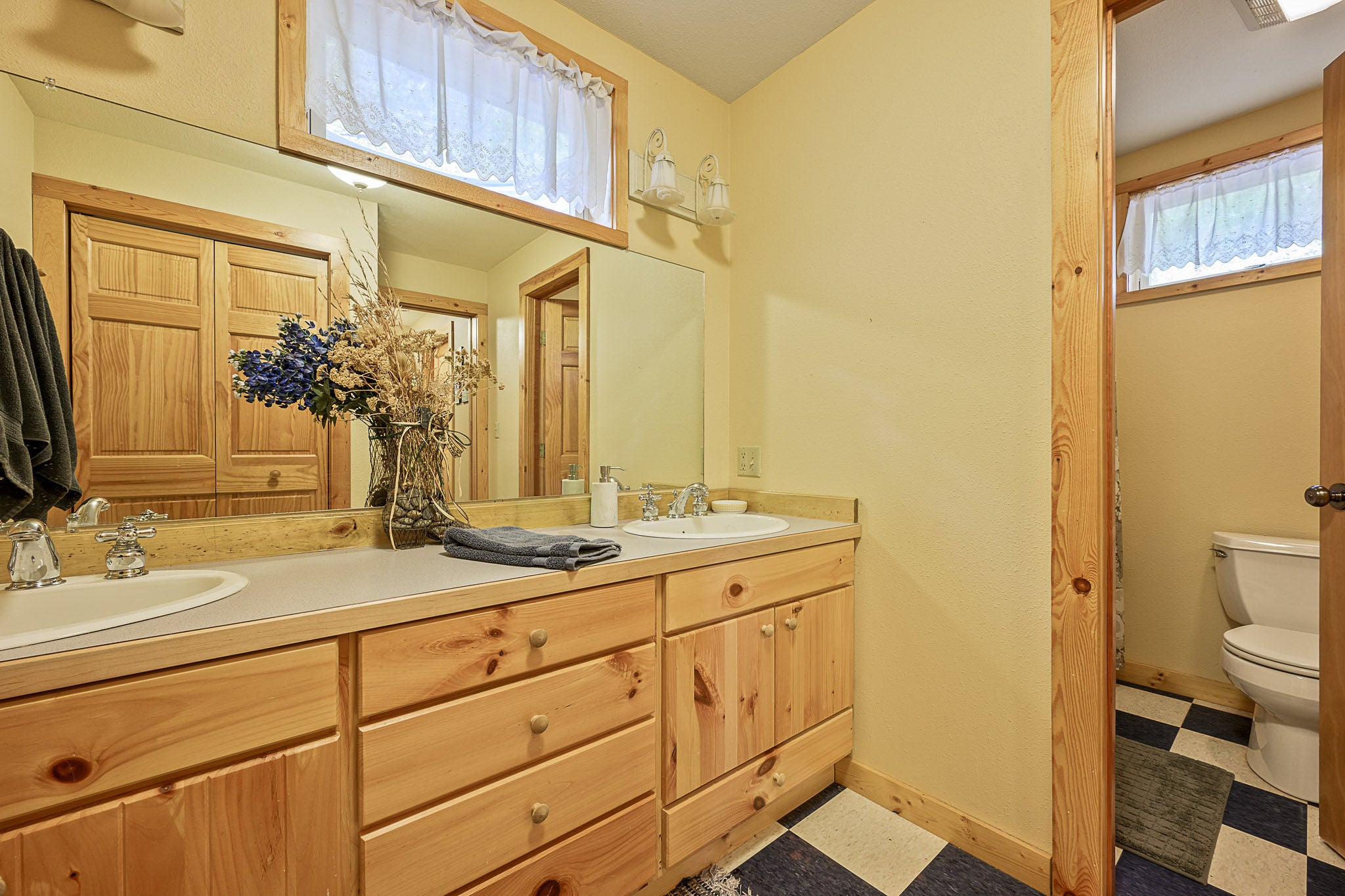 198 Meeteetse Meadows Road Red Lodge, MT 59068 - Photo 13 of 23 Gallery Image 13