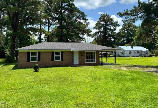 $179,000 | 109 South Maple Avenue, Andrews, SC 29510