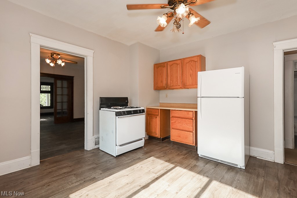 6925 Ottawa Road Cleveland, OH 44105 - Photo 7 of 35 Upper kitchen