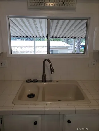 a close view of sink and tap