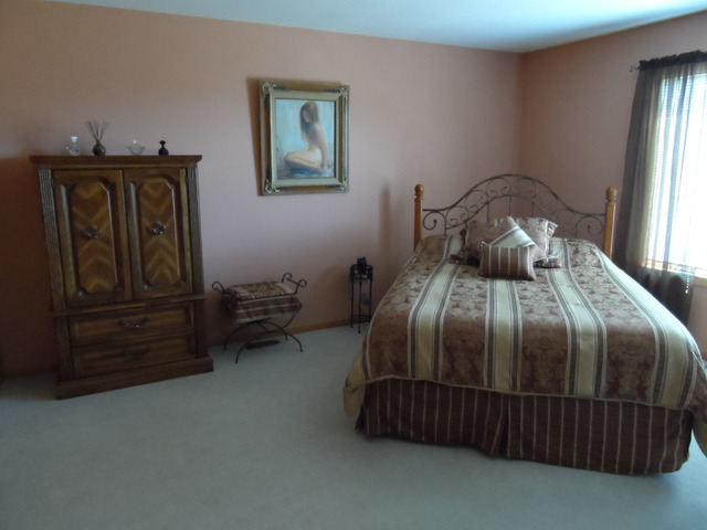 214 Florence Road Inverness, IL 60010 - Photo 10 of 25