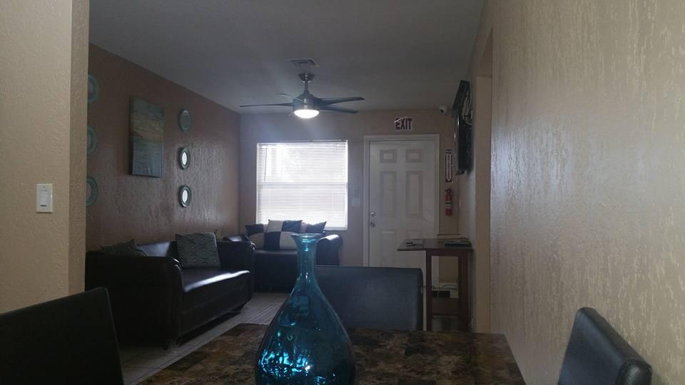 401 Southwest 9th Court Delray Beach, FL 33444 - Photo 7 of 19 14915155_1201830743210196_40233654587459