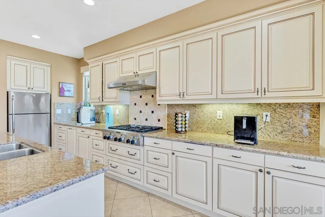 14622 Whispering Ridge Road San Diego, CA 92131 - Photo 16 of 75