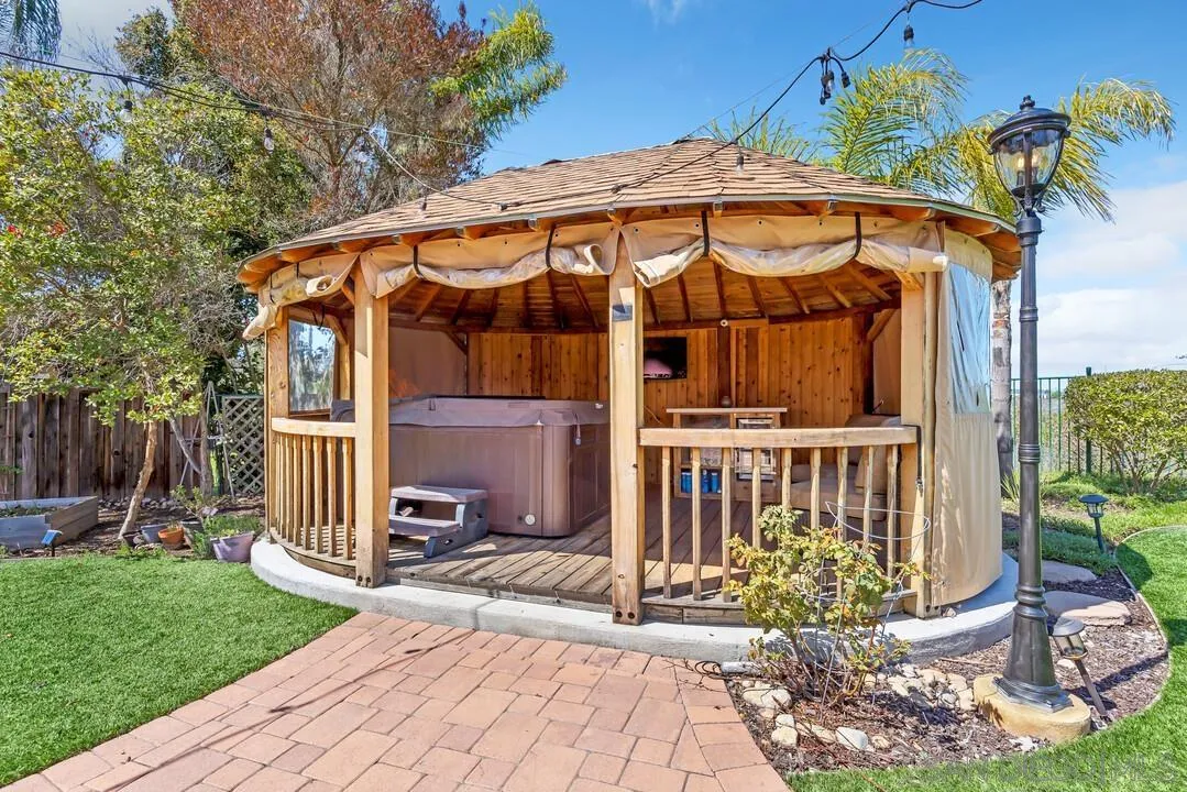 14622 Whispering Ridge Road San Diego, CA 92131 - Photo 68 of 75 a front view of a house