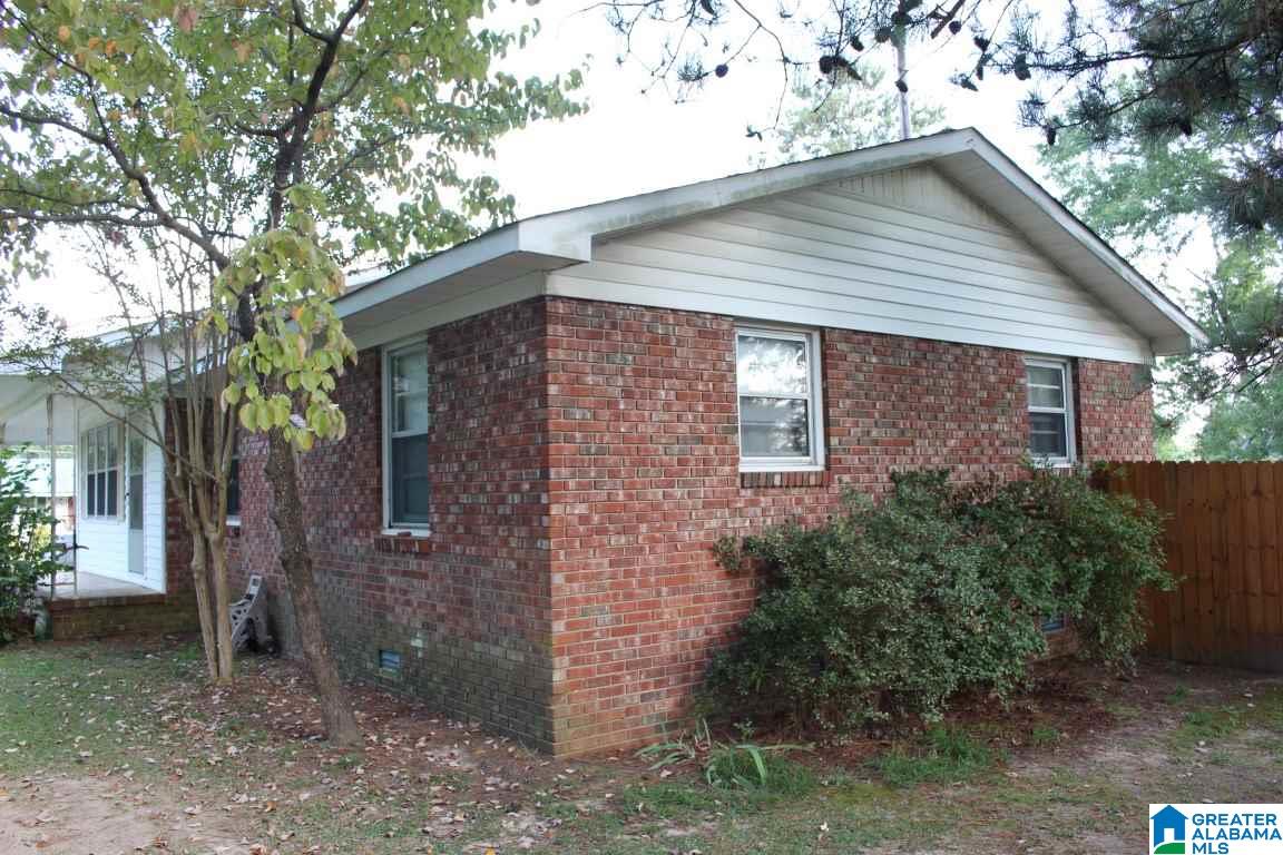 1004 Crestline Place Southwest Hartselle, AL 35640 - Photo 2 of 17