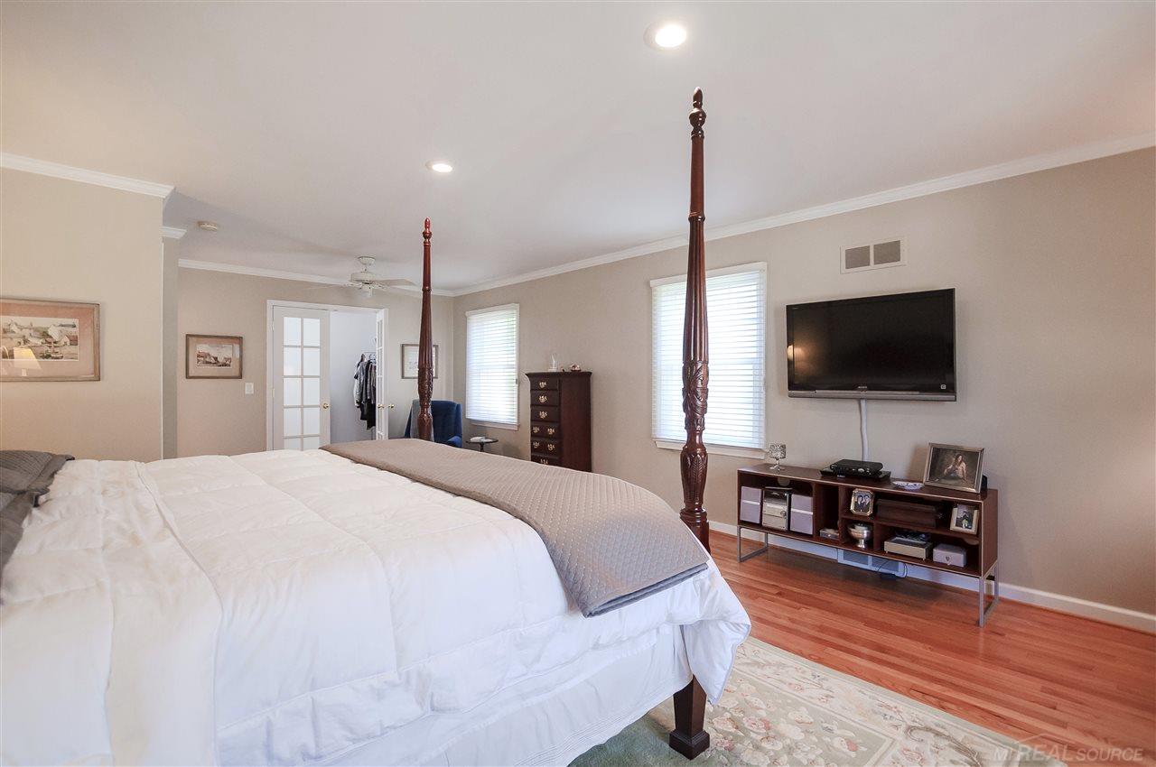 1415 South Renaud Road Grosse Pointe, MI 48236 - Photo 27 of 65 31386500-26.JPG