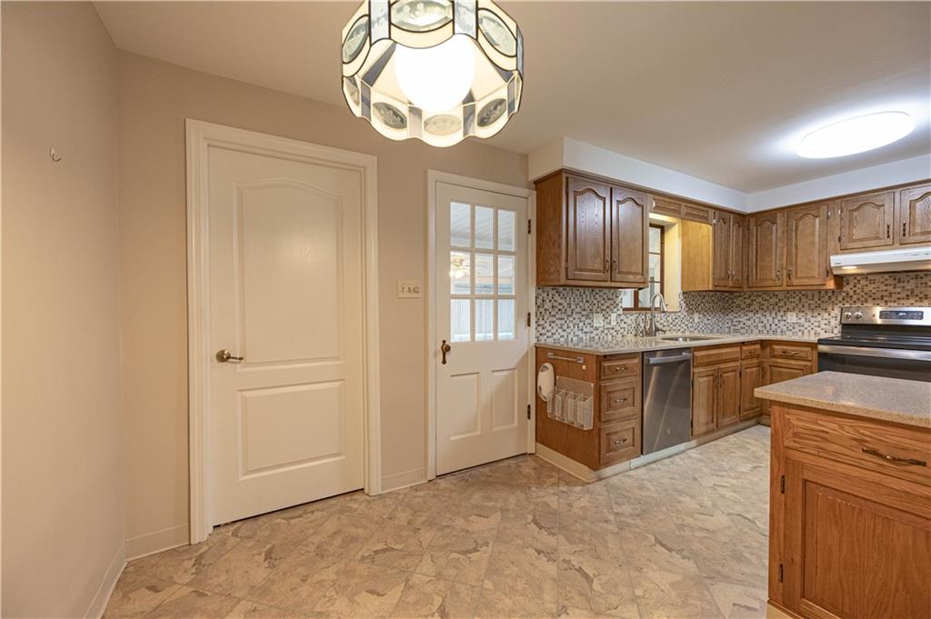 2339 Freeport Road New Kensington, PA 15068 - Photo 11 of 31