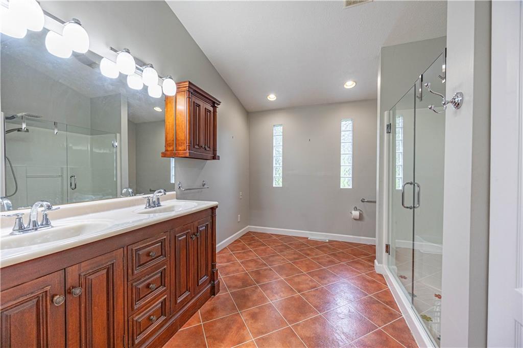 2339 Freeport Road New Kensington, PA 15068 - Photo 18 of 31