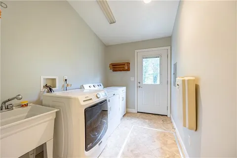 $229,900 | 2339 Freeport Road, New Kensington, PA 15068