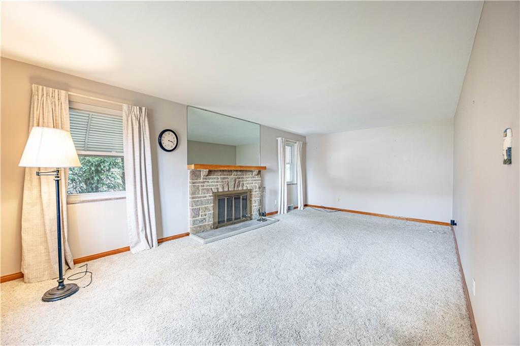 2339 Freeport Road New Kensington, PA 15068 - Photo 4 of 31