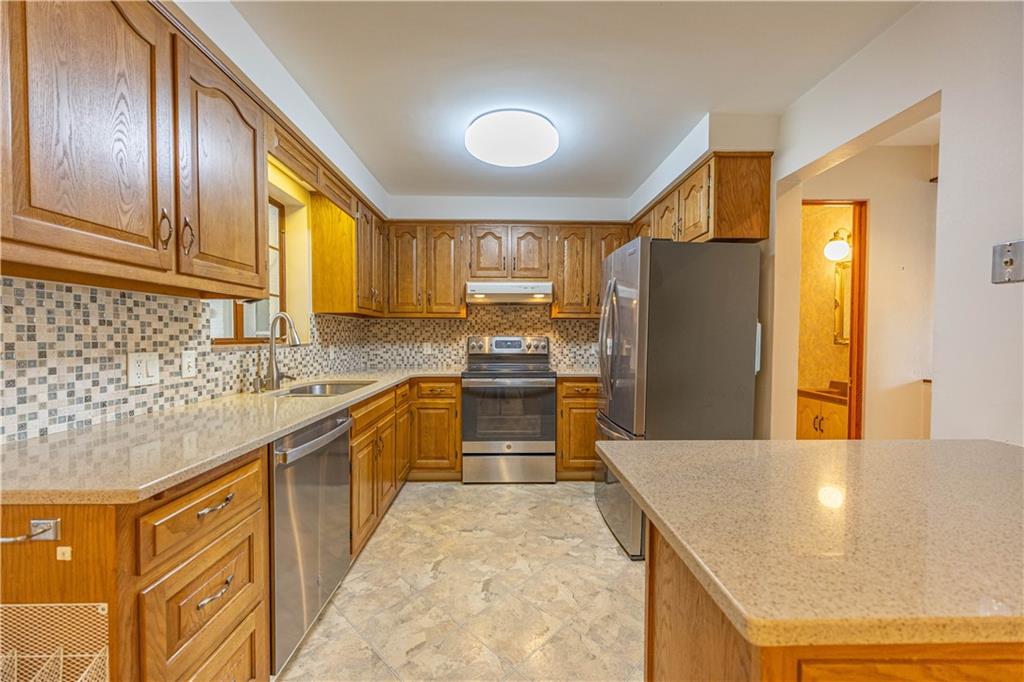 2339 Freeport Road New Kensington, PA 15068 - Photo 9 of 31